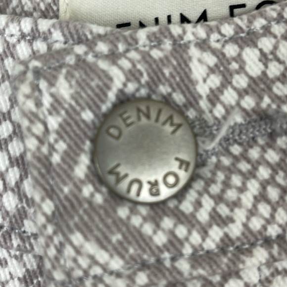 Denim Forum Aritzia The Lola High Rise Skinny Crop Jeans Snake Skin Size 26 - Picture 4 of 11